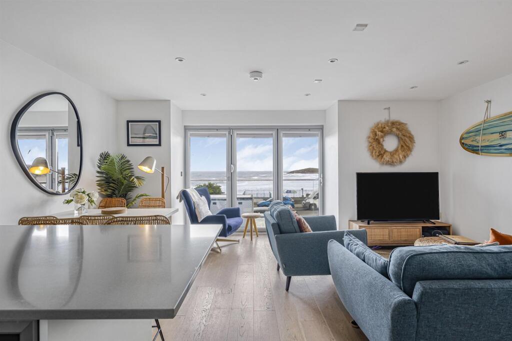 Fistral Beach Apartments, Esplanade Road, Newquay photo 2
