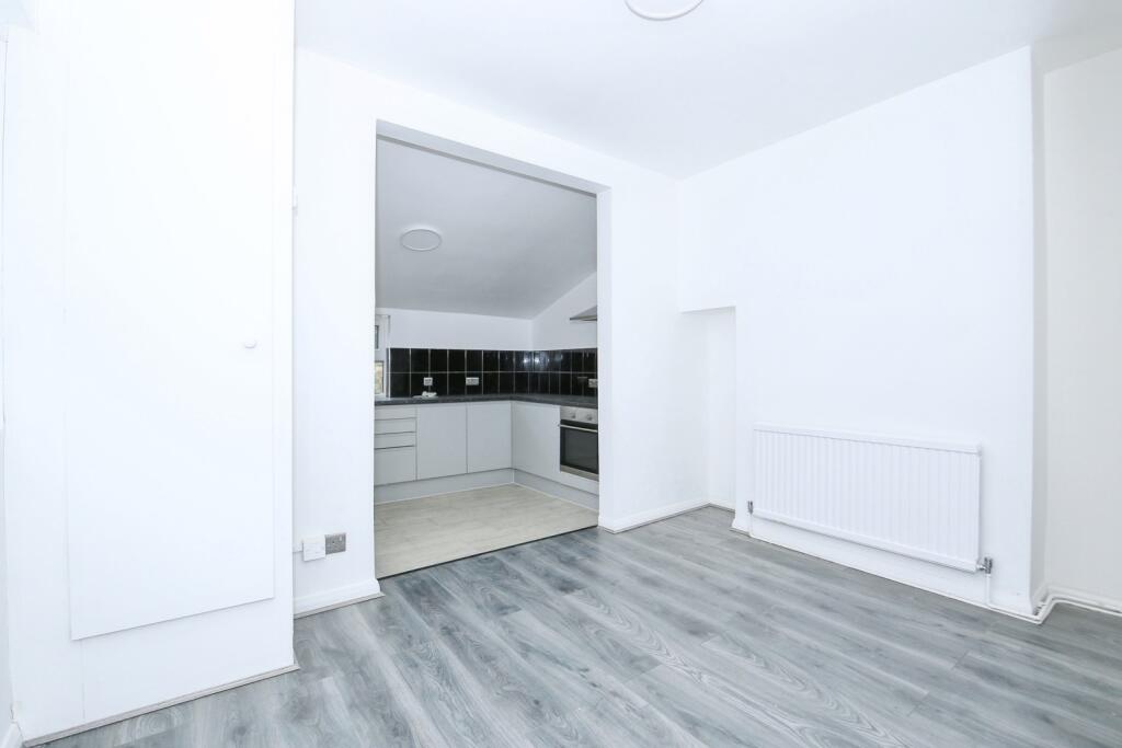 House in Peterborough - View 2