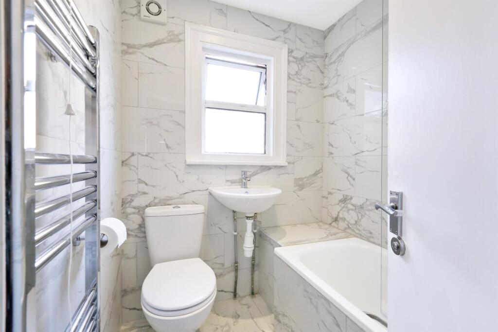 Apartment in London - More