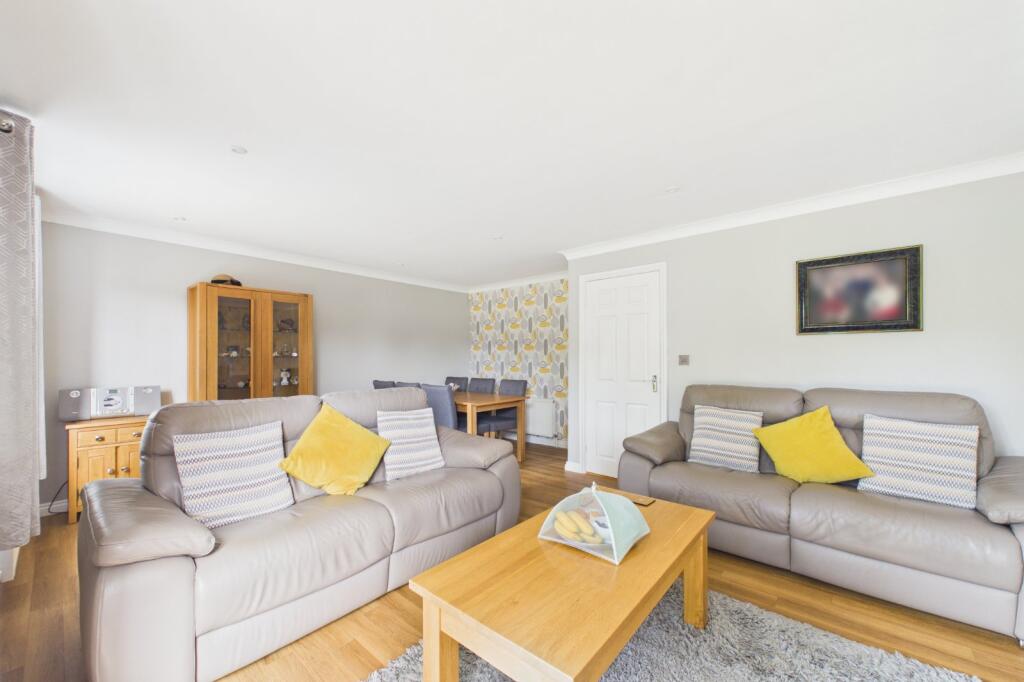 Wyvern Close, Bracknell, Berkshire, RG12 - View 4