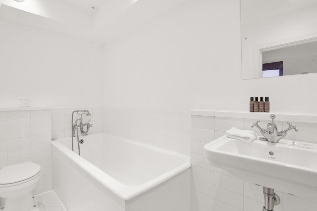 2 bedroom serviced apartment for rent