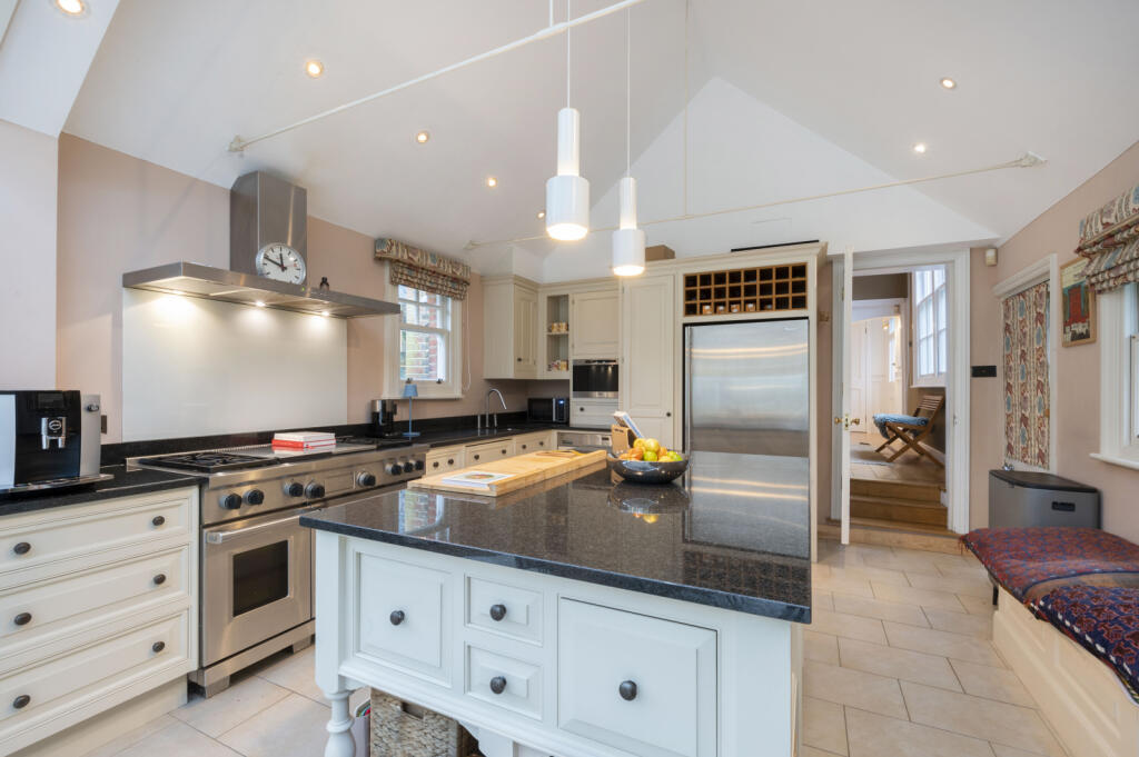 Ditton Road, Surbiton, Surrey, KT6 photo 5