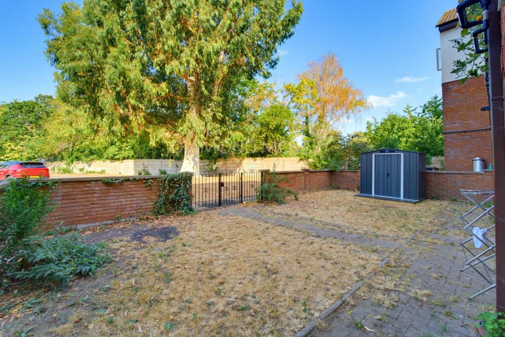 Apartment in Twickenham - More