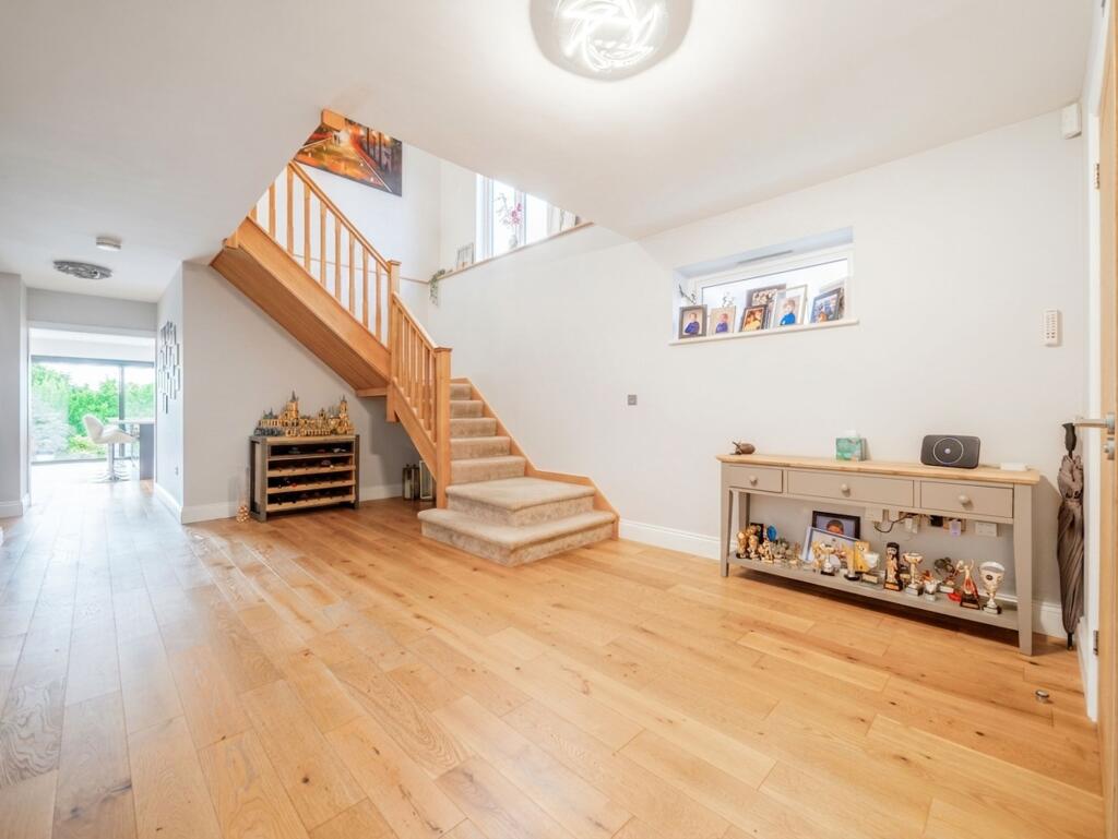 Great Wheatley Road, Rayleigh, SS6 photo 4