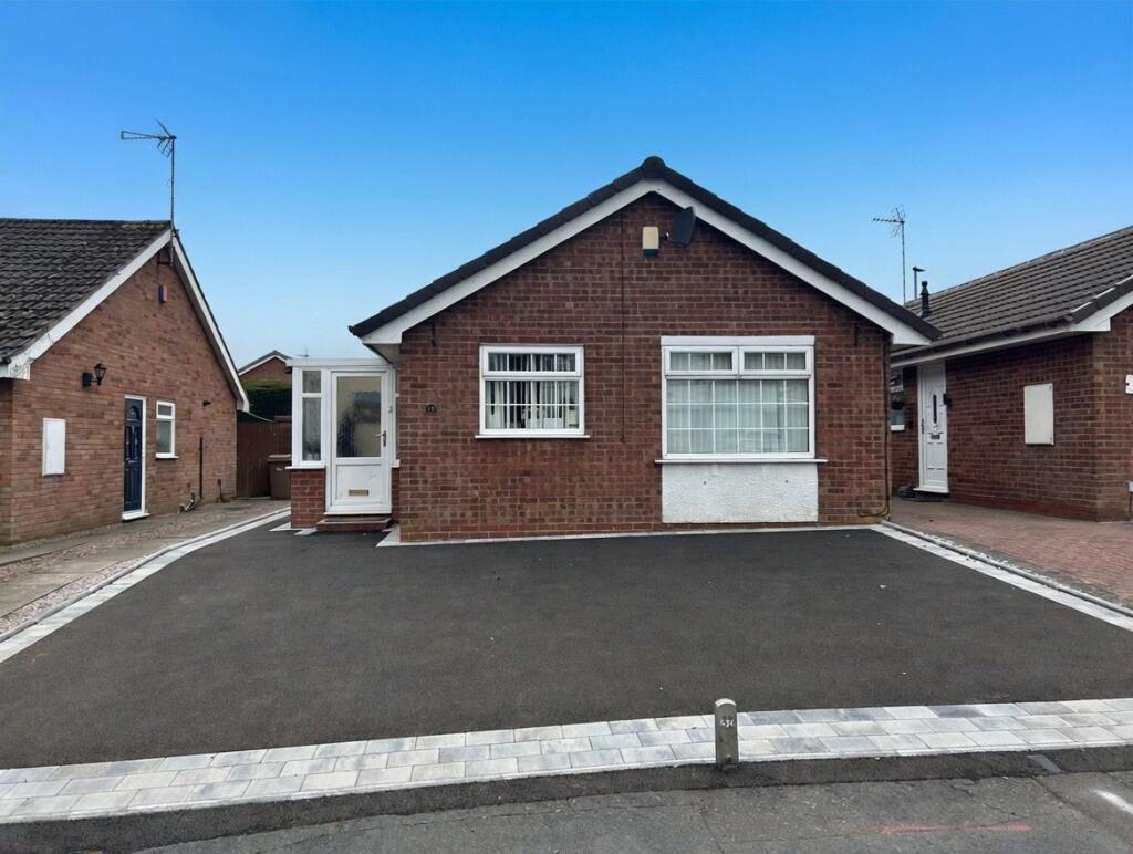 2-bed detached on Avion Close, Meir Park, Stoke-on-Trent, £230,000