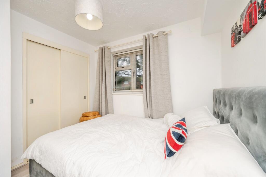 Wain Green, Long Meadow, Worcester - More