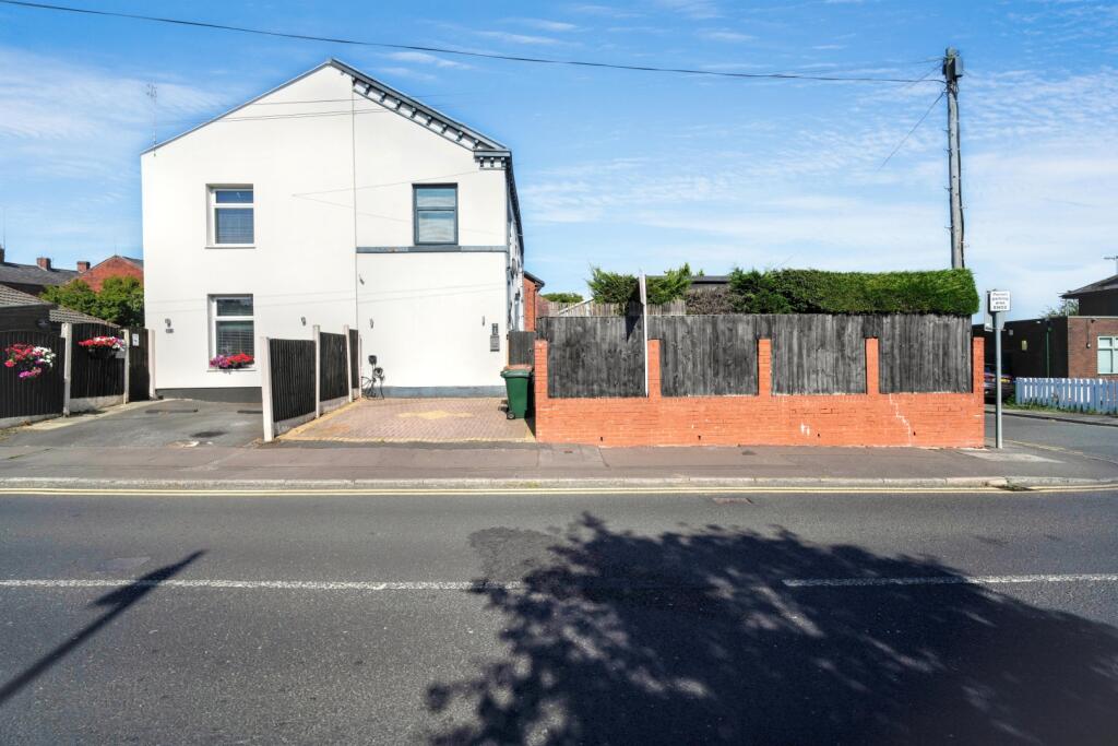 Main image of property: Silk Street, Middleton, Manchester, Greater Manchester