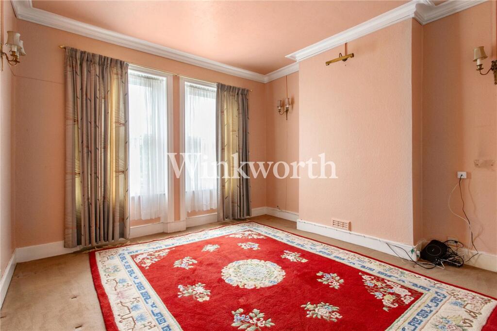 Apartment in London - More