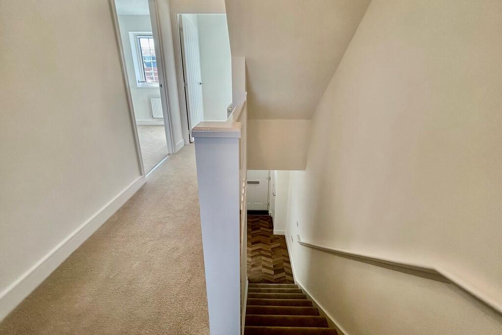 House in Harborough, Leicestershire - More