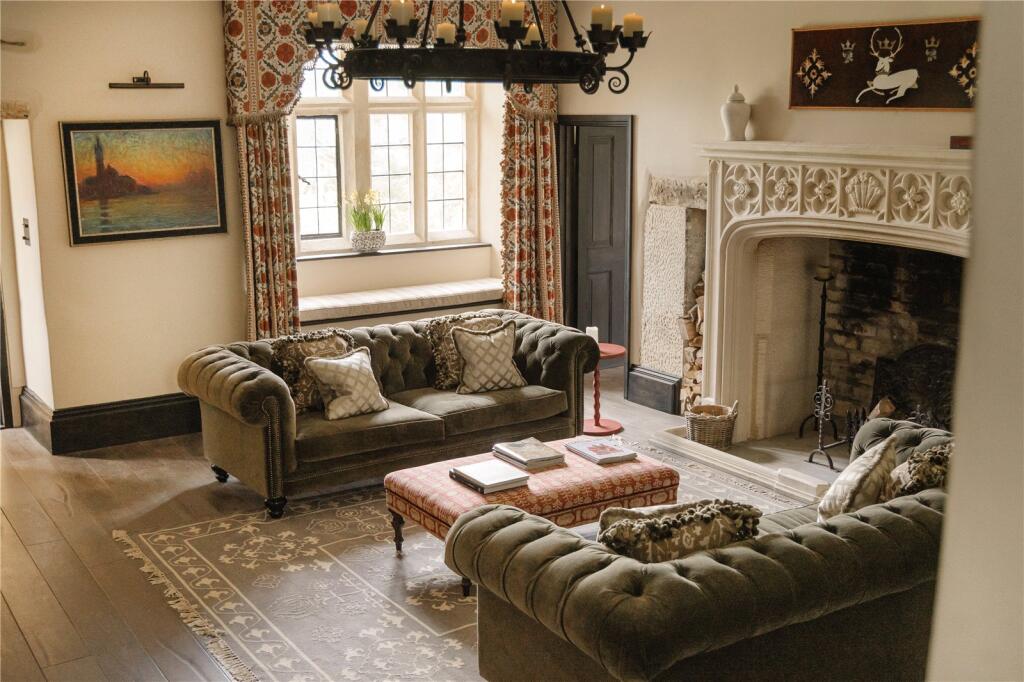 House in Gloucester - More