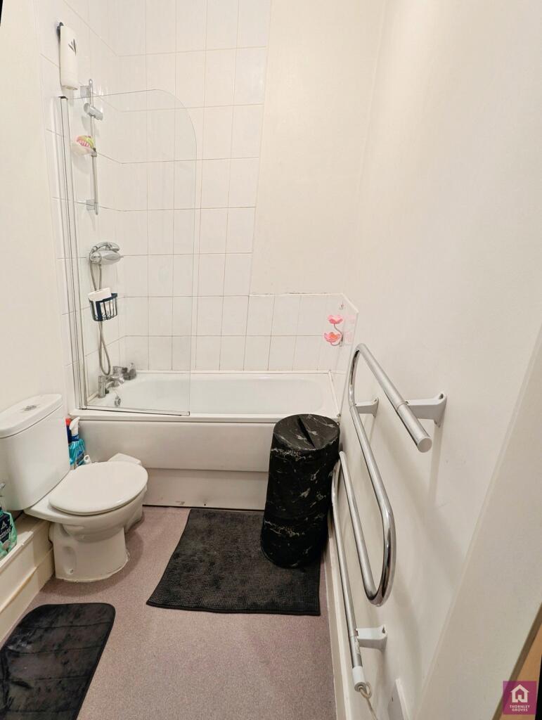 Apartment in Manchester - More
