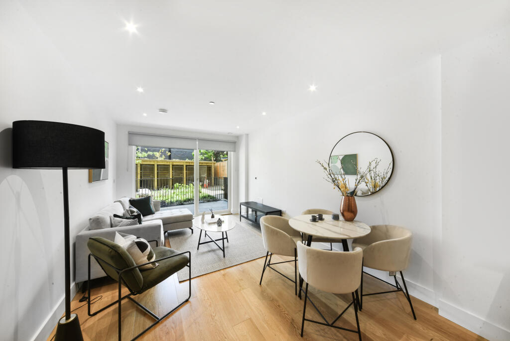 Apartment in London - View 5