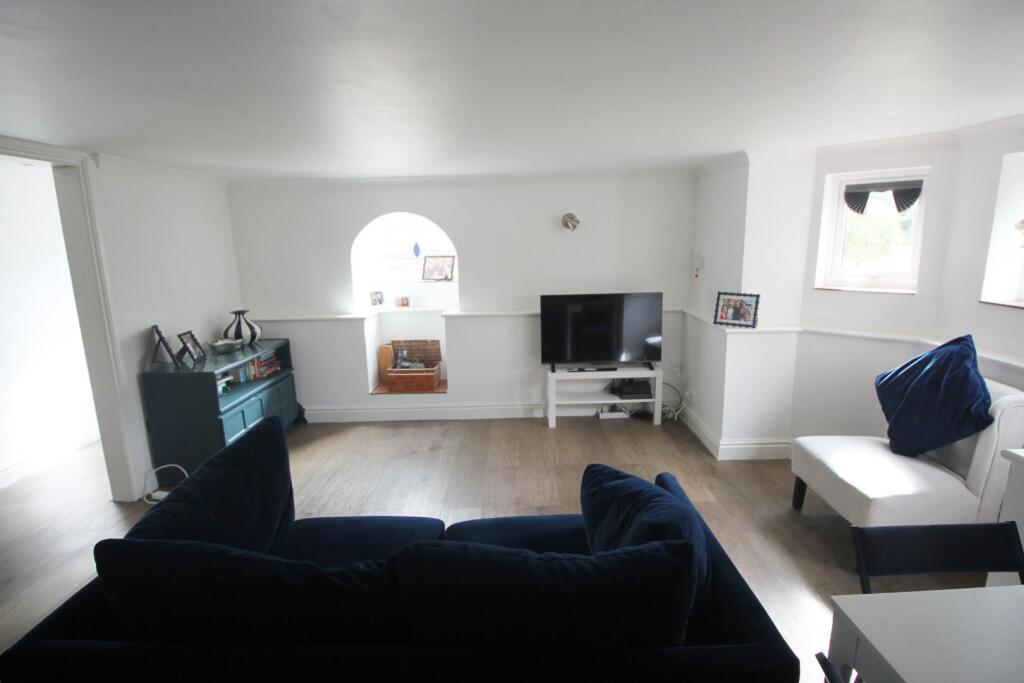 Apartment in Southampton - View 4