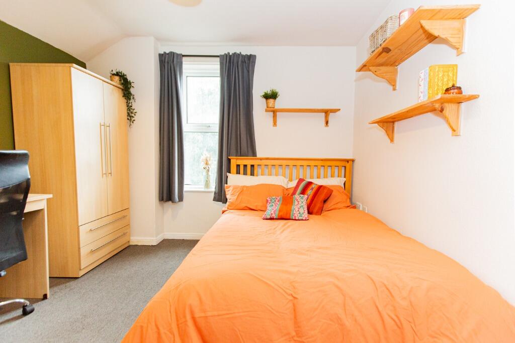 Main image of property: South Road, West Bridgford, NG2