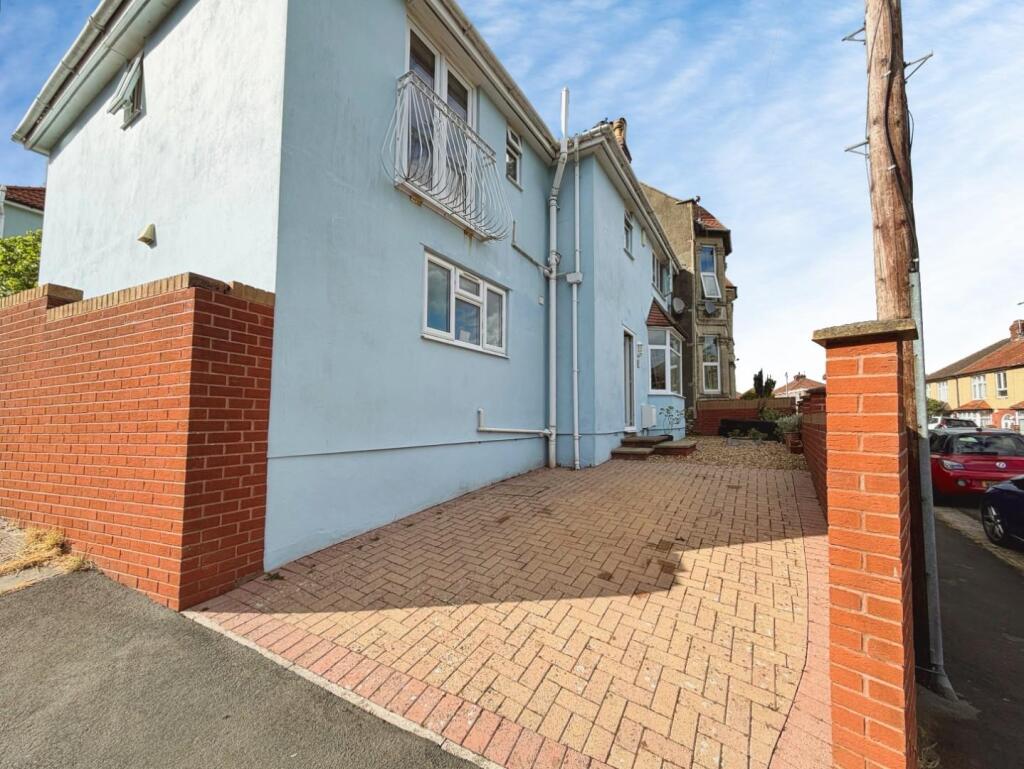 House in Bristol, Upper Knowle, St Philip's Marsh - More