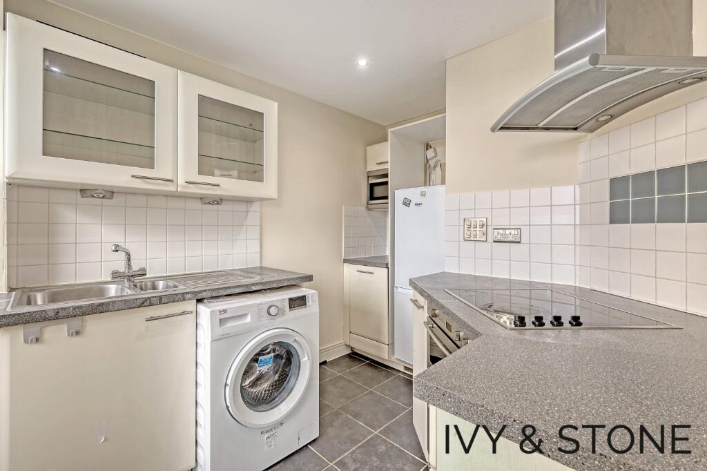 117 Wards Wharf Approach photo 3