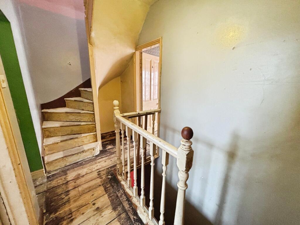 House in Lincoln, Lincolnshire - More