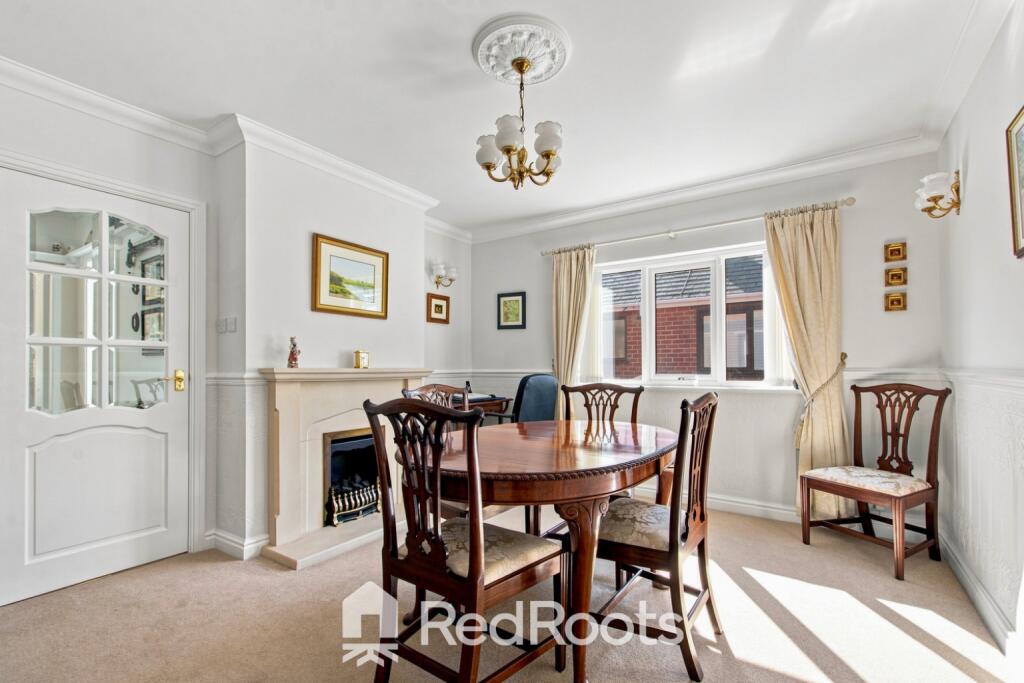 House in Doncaster, Warmsworth - More