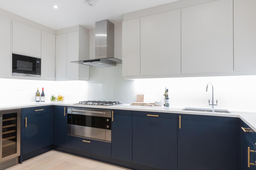 Apartment in London - View 5