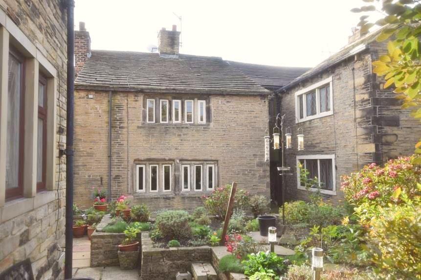House in Bradford, West Yorkshire - View 2