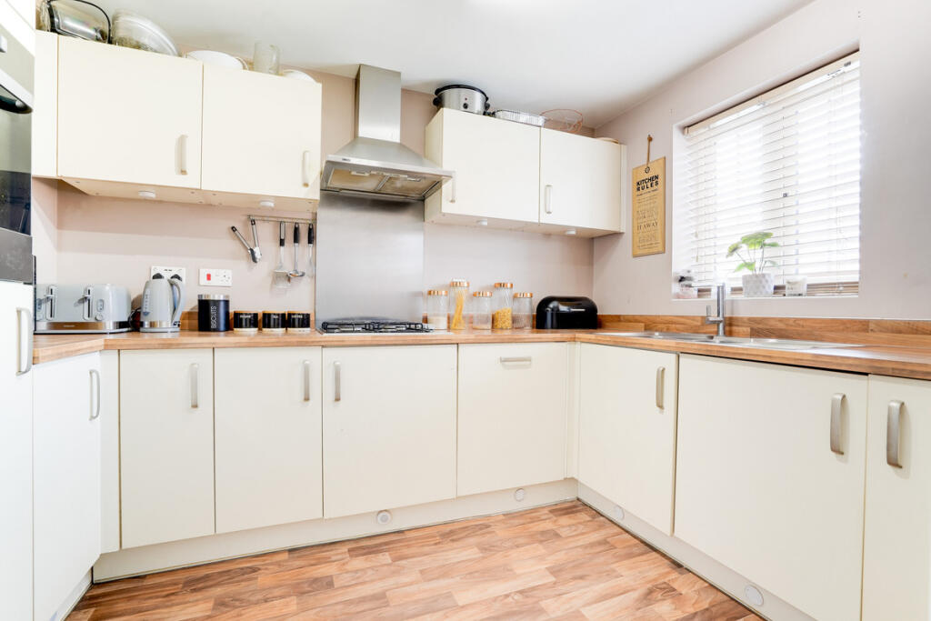 House in Dudley - View 5