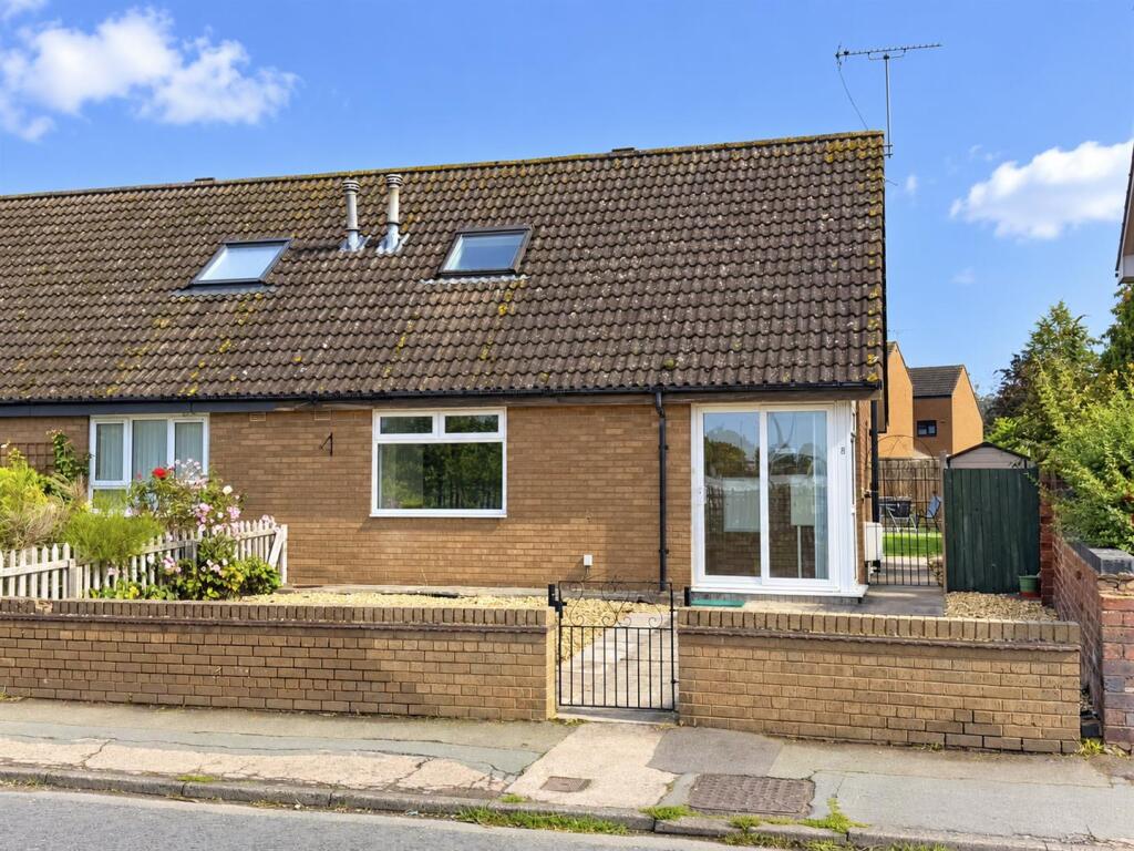 2-bed house on Geldof Grove, Hereford, £225,000