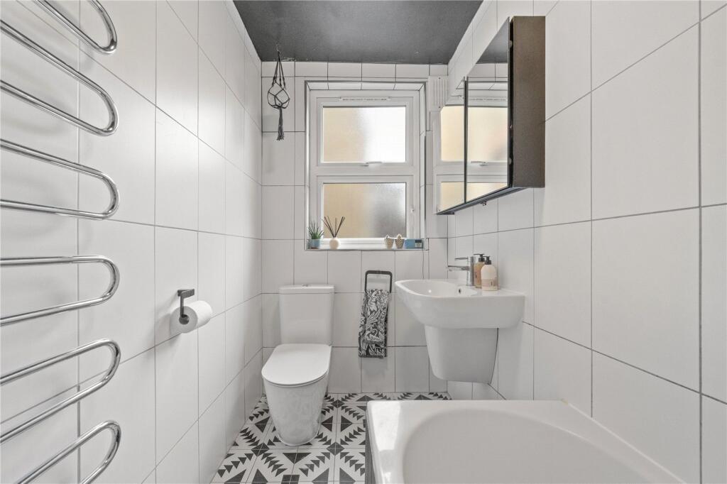 Howard Road, Walthamstow, London, E17 - View 6