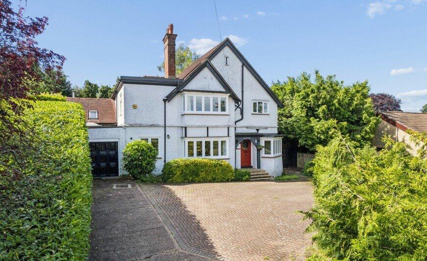 Main image of property: Eskdale Avenue, Chesham, Buckinghamshire, HP5