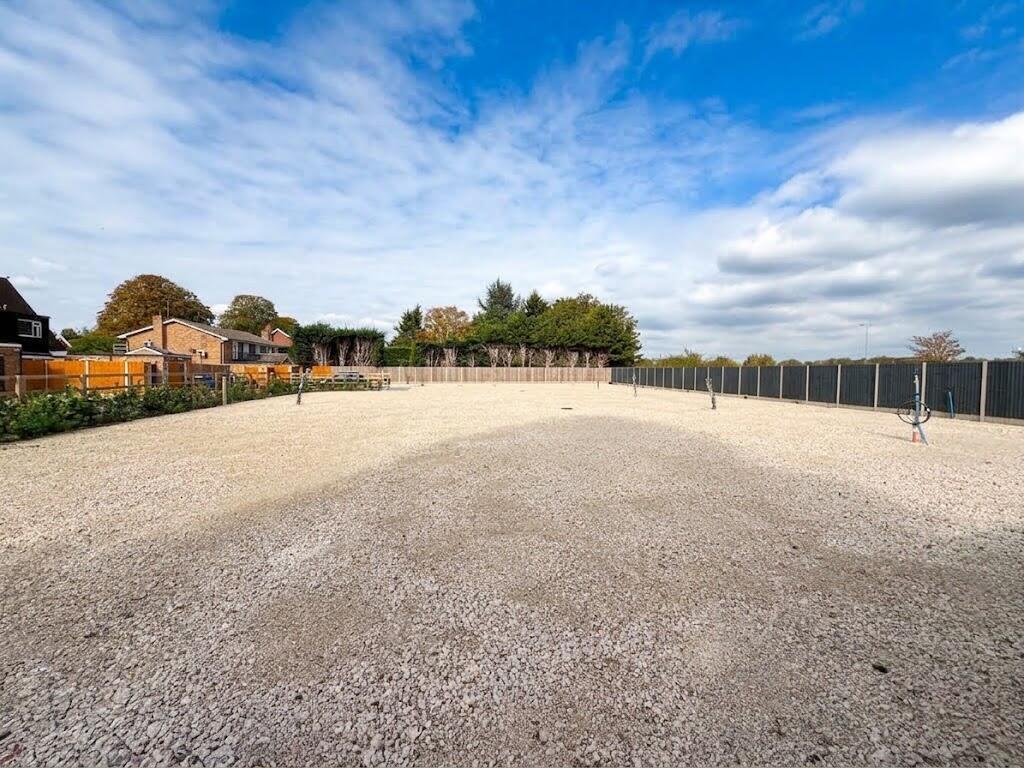 Land on the Northwest Side of Whites Lane, Datchet, Windsor And Maidenhead, SL3 9AN - View 4