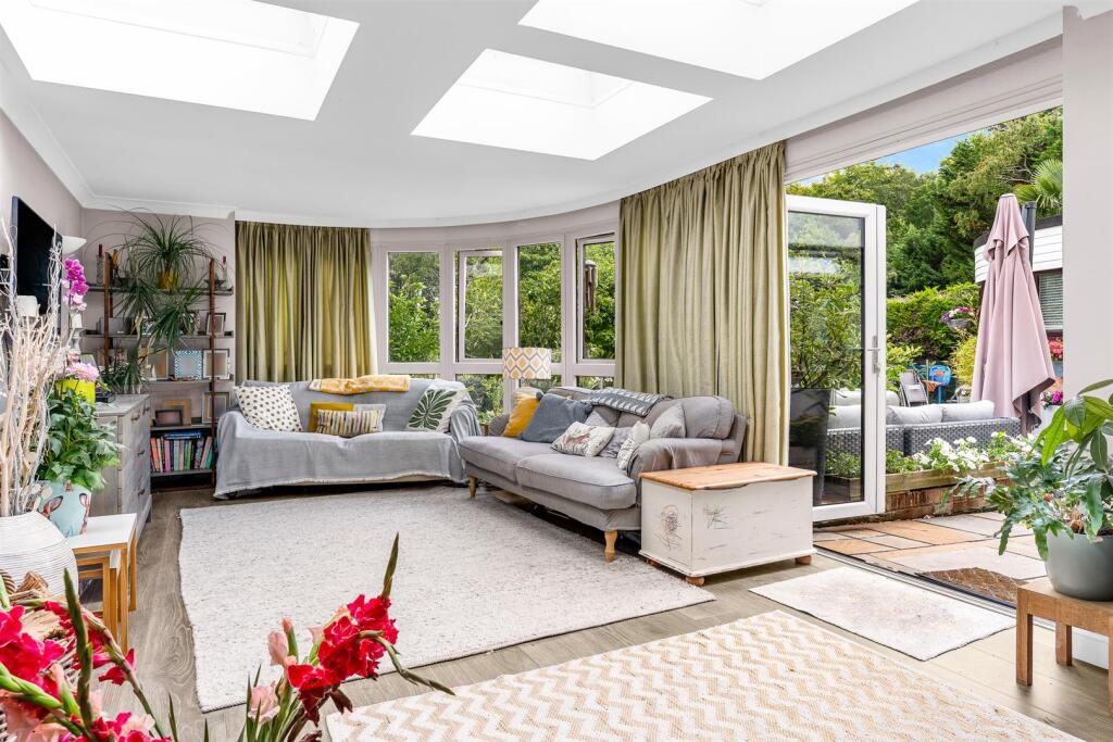 House in Welwyn Hatfield, Welwyn - View 4