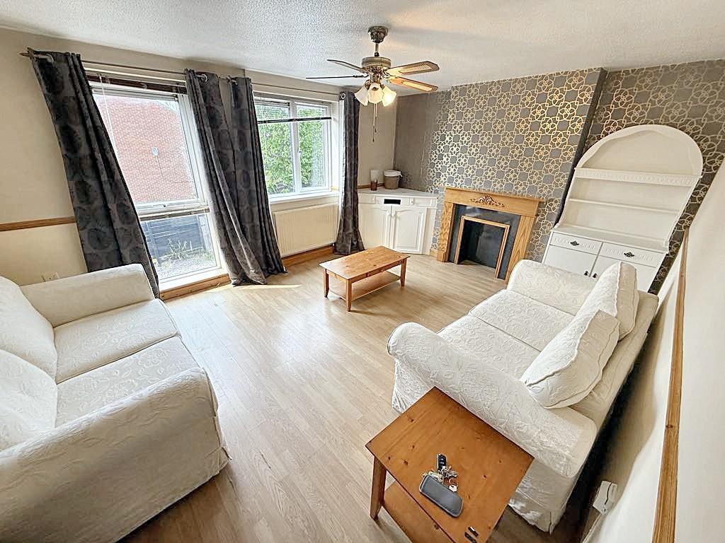 Apartment in Preston, Ingol and Tanterton - More