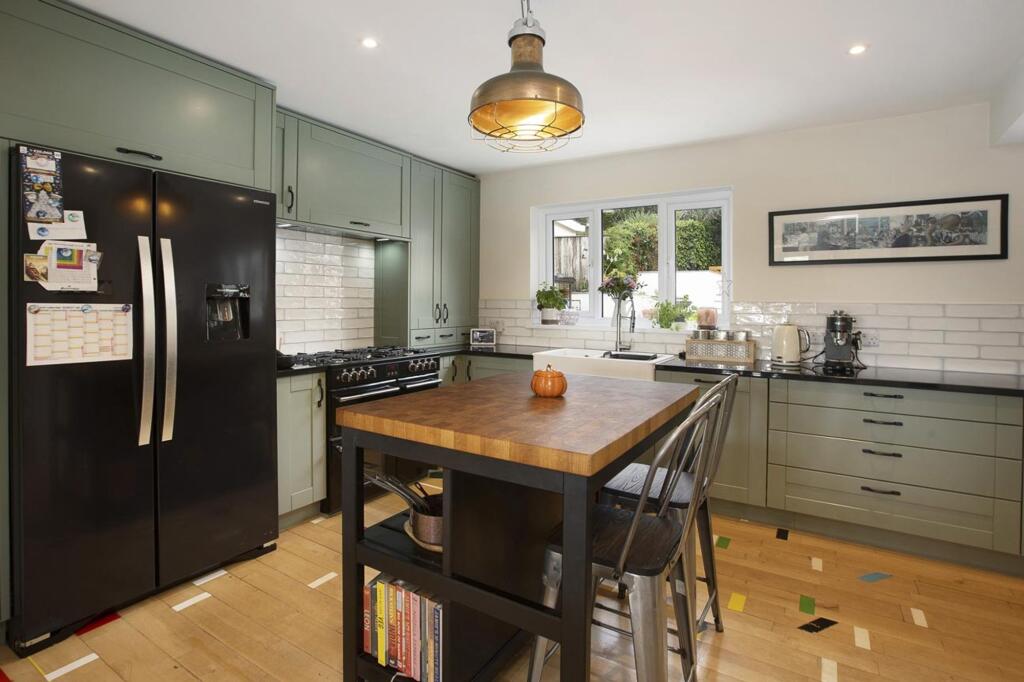 House in Torquay - More
