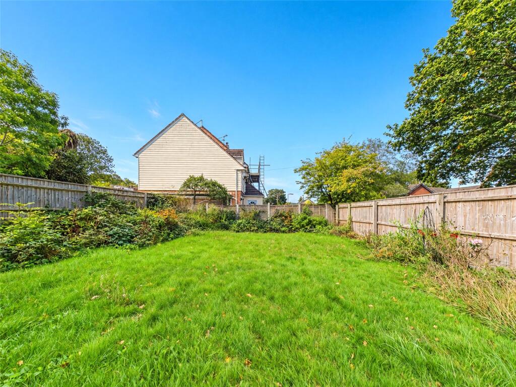Tyrrells Court, Bransgore, Christchurch, Dorset, BH23 photo 2
