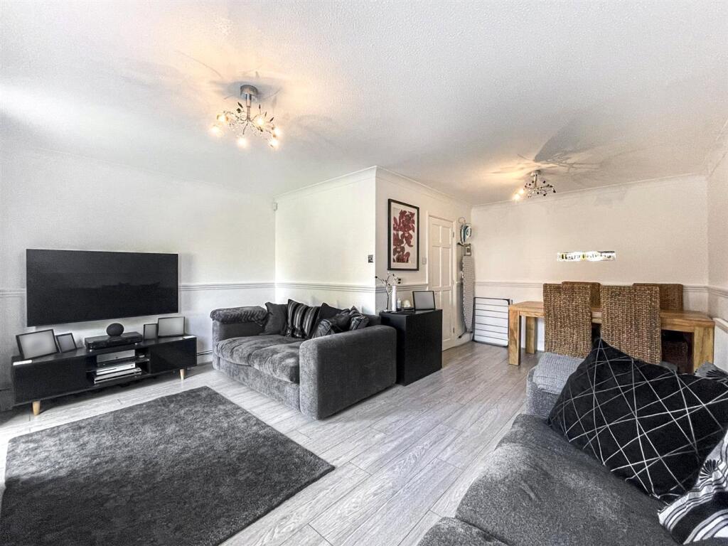 Ashmans Row, South Woodham Ferrers, Chelmsford, Essex, CM3 photo 2