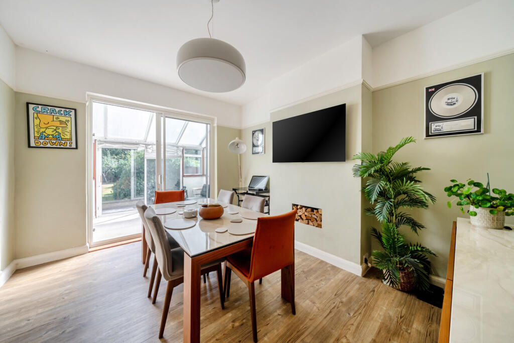 House in Bromley - View 4