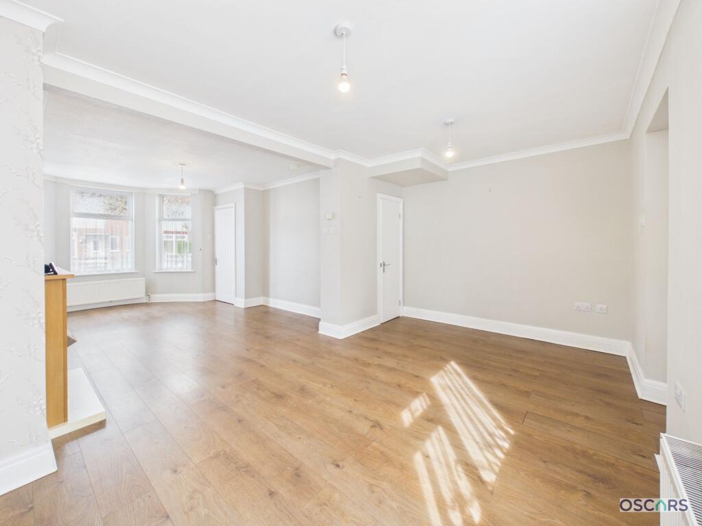 House in Hull - View 3