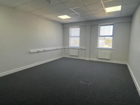 300 sqft office