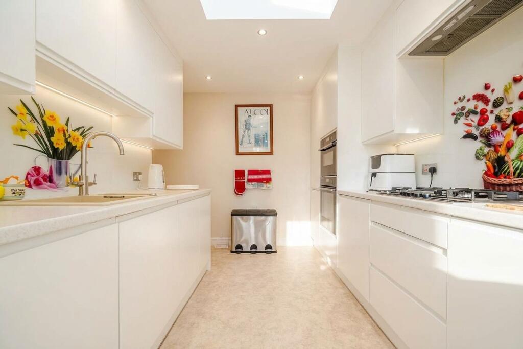 House in Lancaster - View 4