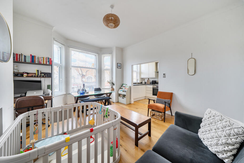 Apartment in London - More