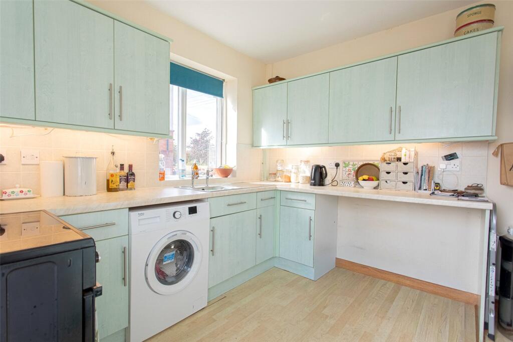 House in Huish Episcopi, Wearne - View 4