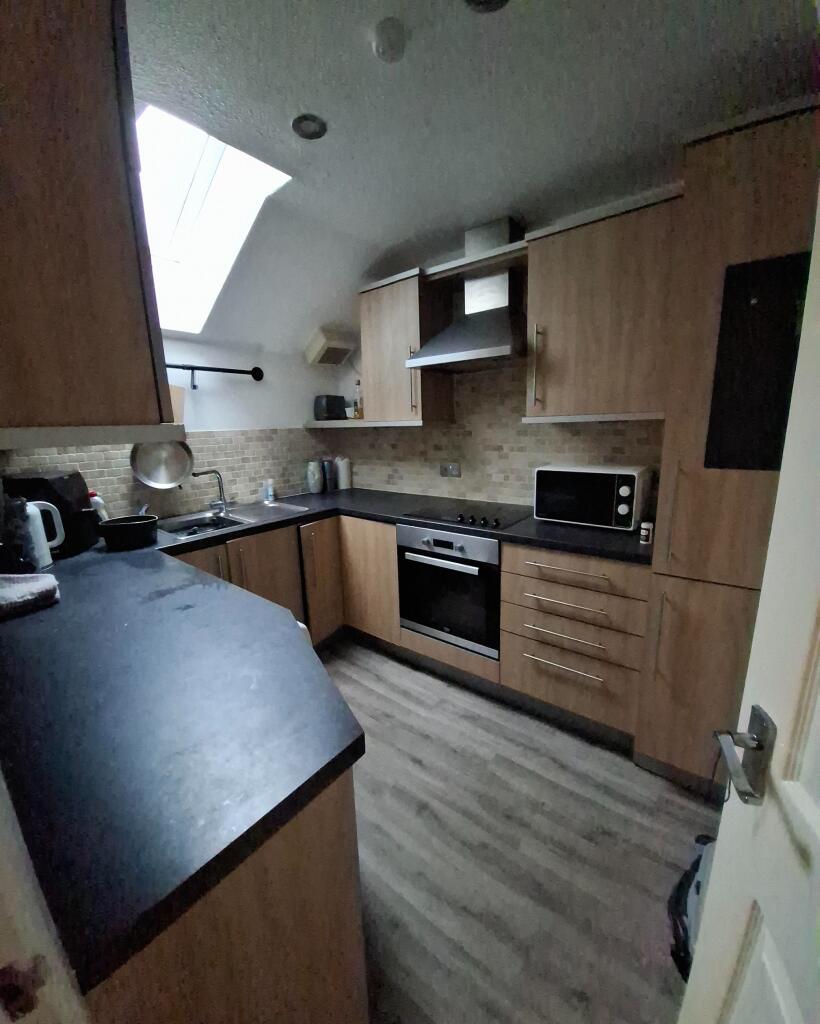Oldham Road, Ashton-Under-Lyne, OL8 photo 2