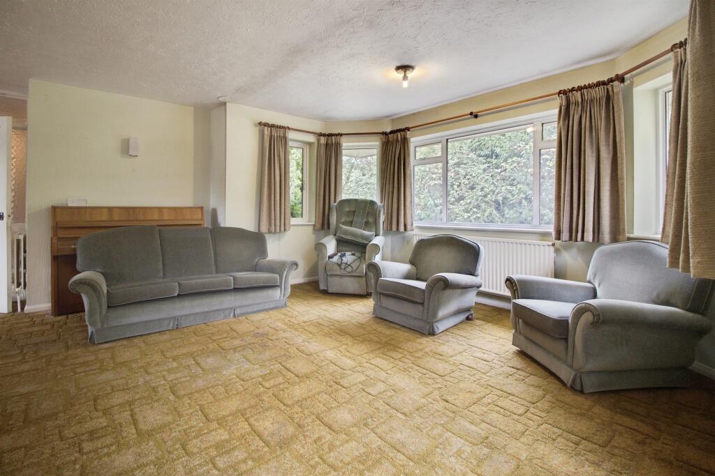 Additional image 5 of Barn Close, Welwyn Garden City