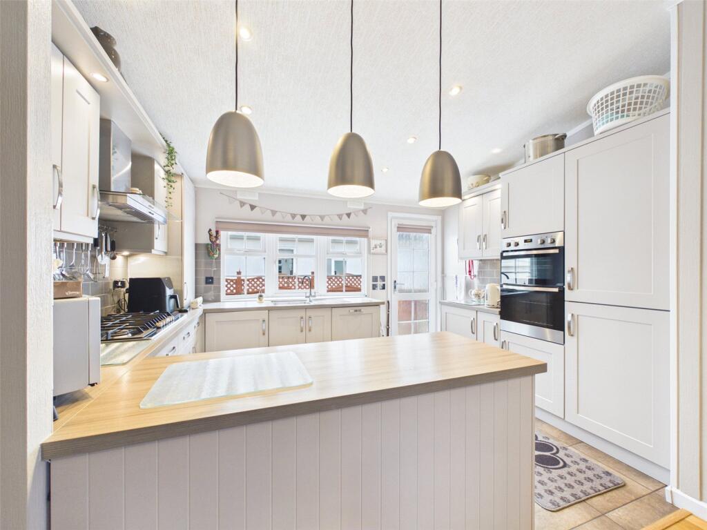 Gloucester Road, Staverton, Cheltenham, Gloucestershire, GL51 photo 2