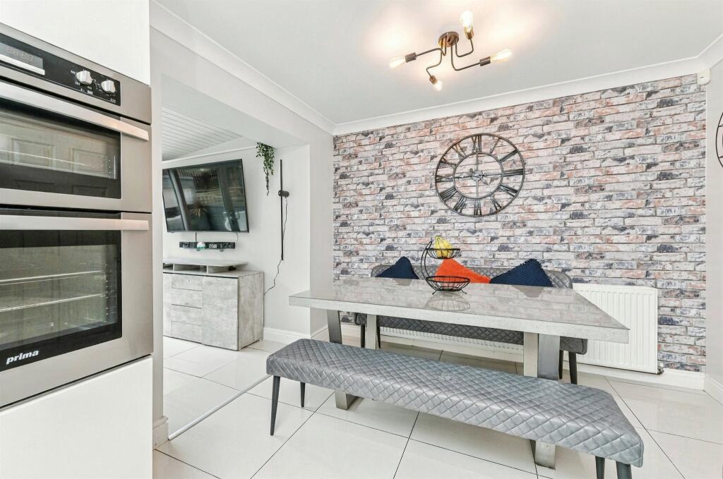 House in Kirklees, West Yorkshire - More