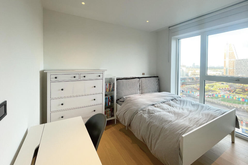 Parkside Apartments, White City Living  photo 2