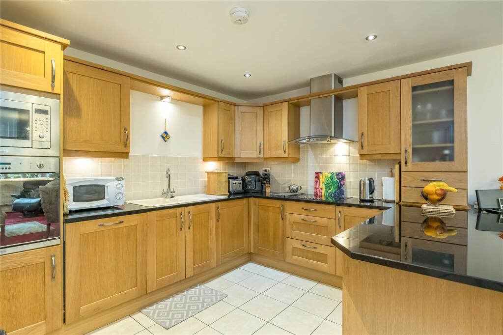 Holme Valley Court, Holmfirth, Huddersfield, HD9 photo 2