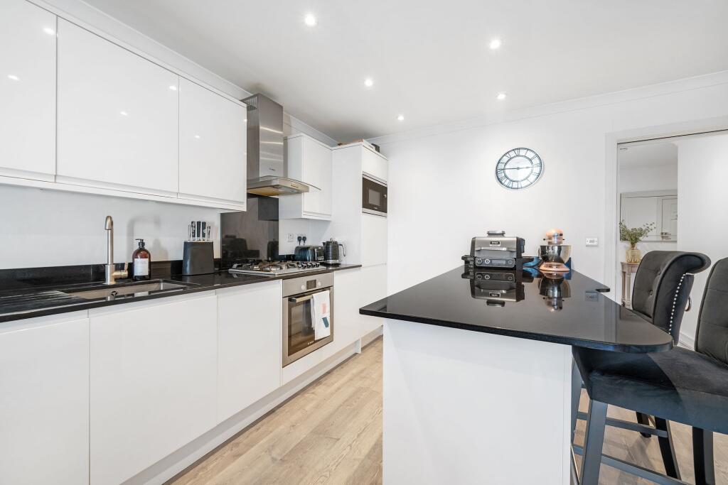 Apartment in London - View 3