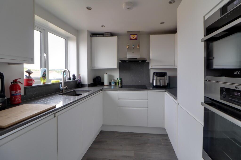 Prestatyn Close, Stevenage, Hertfordshire, SG1 photo 3