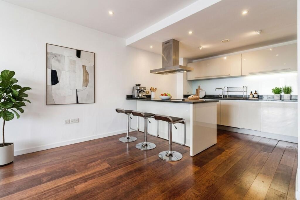 Main image of property: Deansgate, Manchester, M3