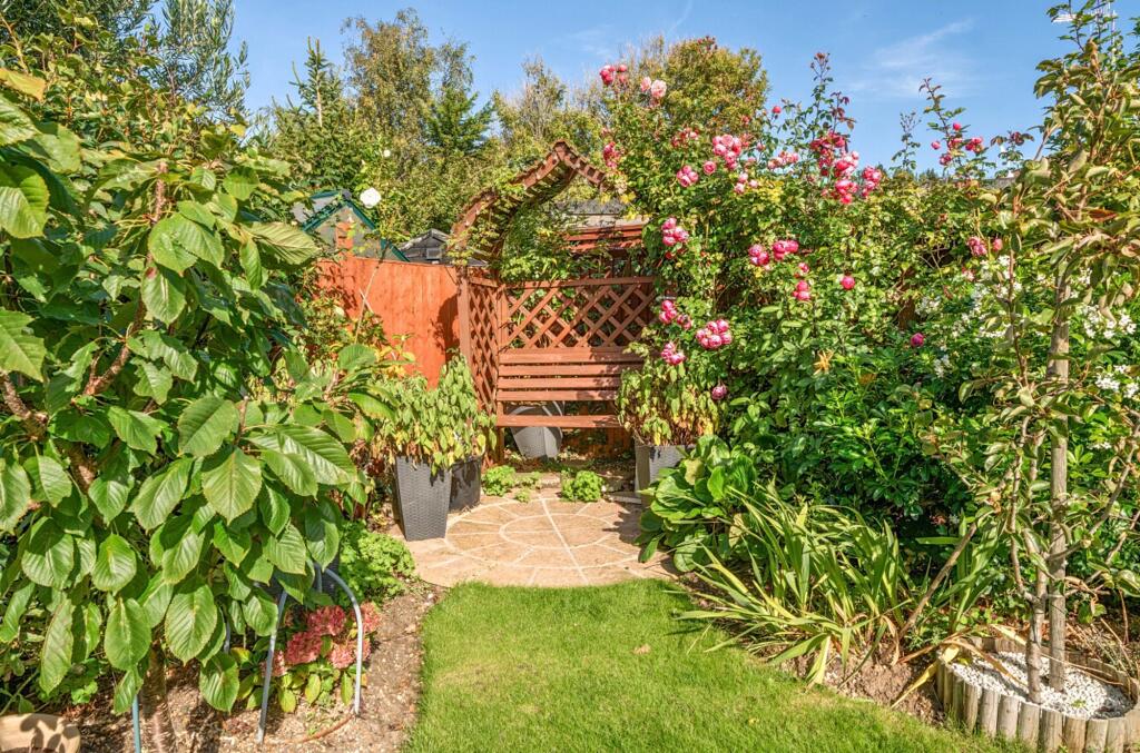 House in Arun, Bersted - More